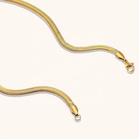 π Menβs Golden Snake Chain β Stylish & Premium Finish π Menβs Golden Snake Chain β Stylish & Premium Finish