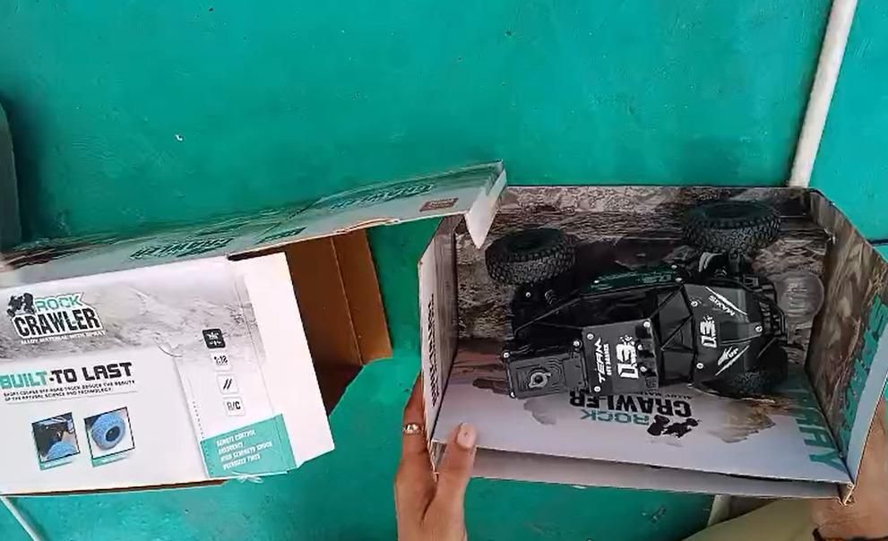 🚙💥 Monster Truck Rock Crawler – Power, Speed & Off-Road Action!