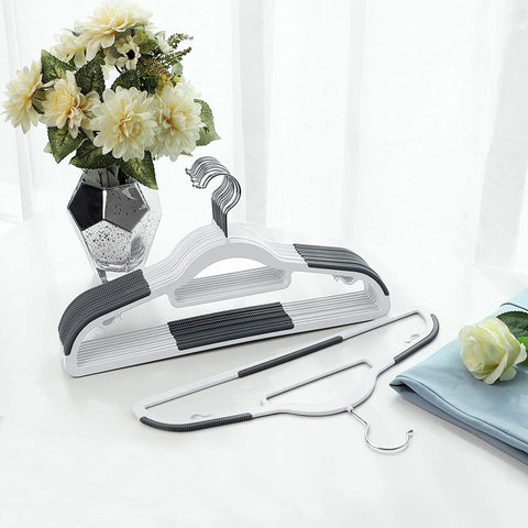 ๐ Plastic Flexible Clothes Hanger (Pack of 4) ๐ Plastic Flexible Clothes Hanger (Pack of 4)