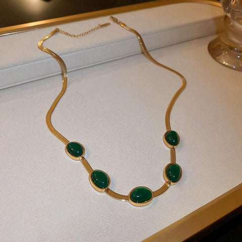💎 Oval Green Crystal Pendant Necklace Set with Matching Bracelet 💎 Oval Green Crystal Pendant Necklace Set with Matching Bracelet