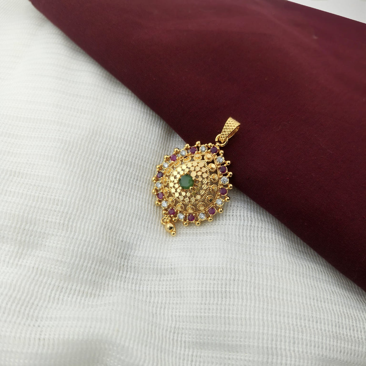 💎 Royal Elegance Round Stone Pendant 💎