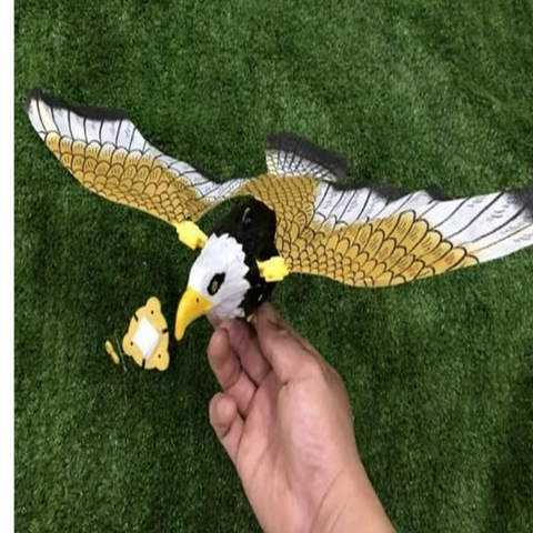 🦅Realistic Flying Eagle Bird Toy with Spread Wings – Battery Operated Gliding Bird 🦅Realistic Flying Eagle Bird Toy with Spread Wings – Battery Operated Gliding Bird