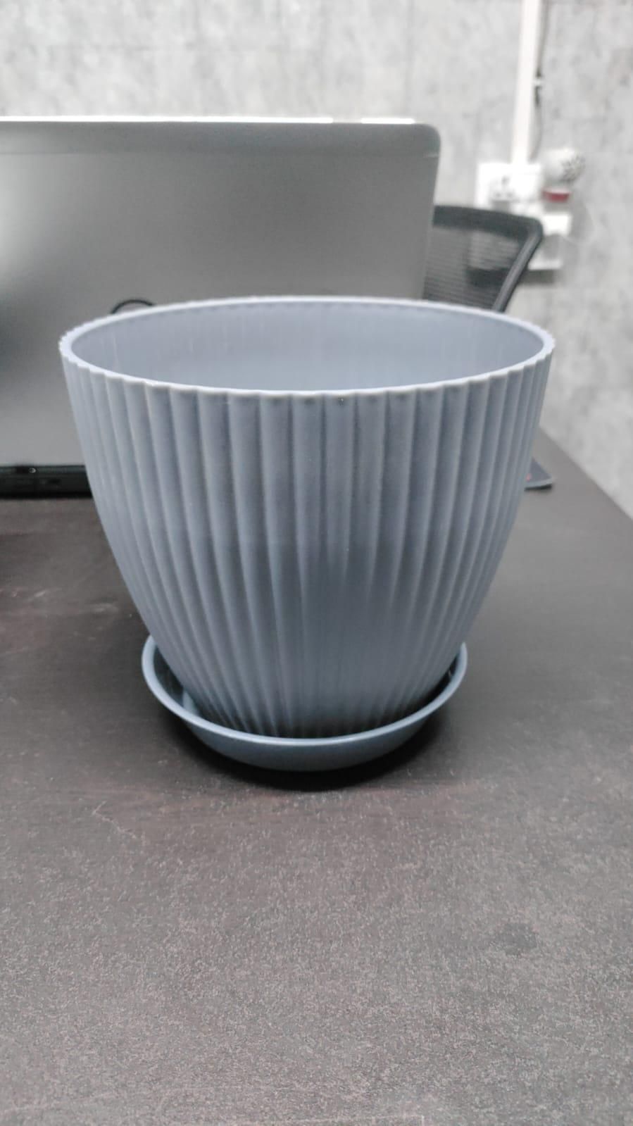 🌸 Plastic Round Flower Pot with Tray & Drainage Holes – Perfect for Indoor & Outdoor Plants