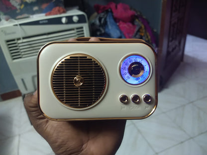🌟 Retro Classic Bluetooth Speaker 🔊✨