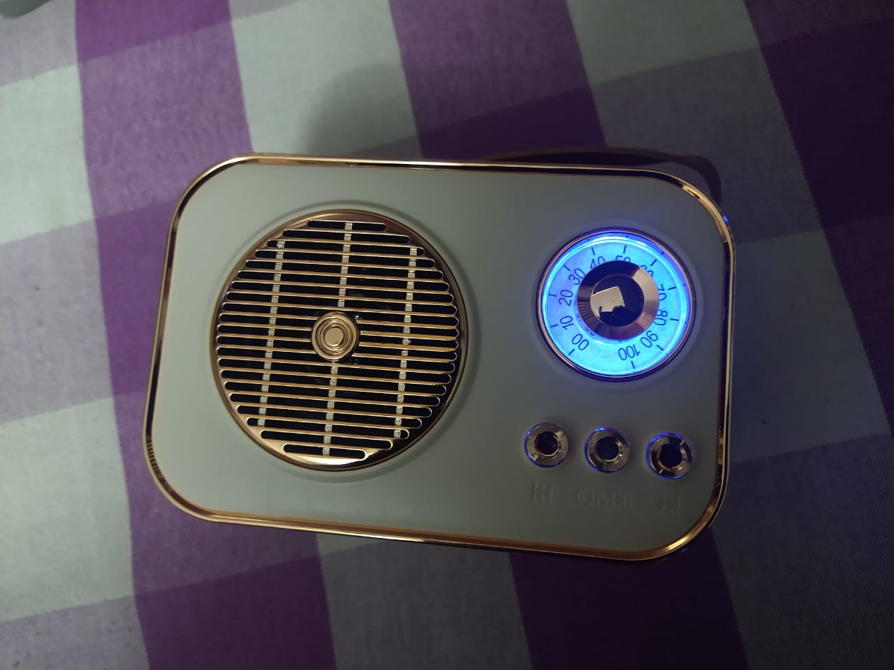 🌟 Retro Classic Bluetooth Speaker 🔊✨
