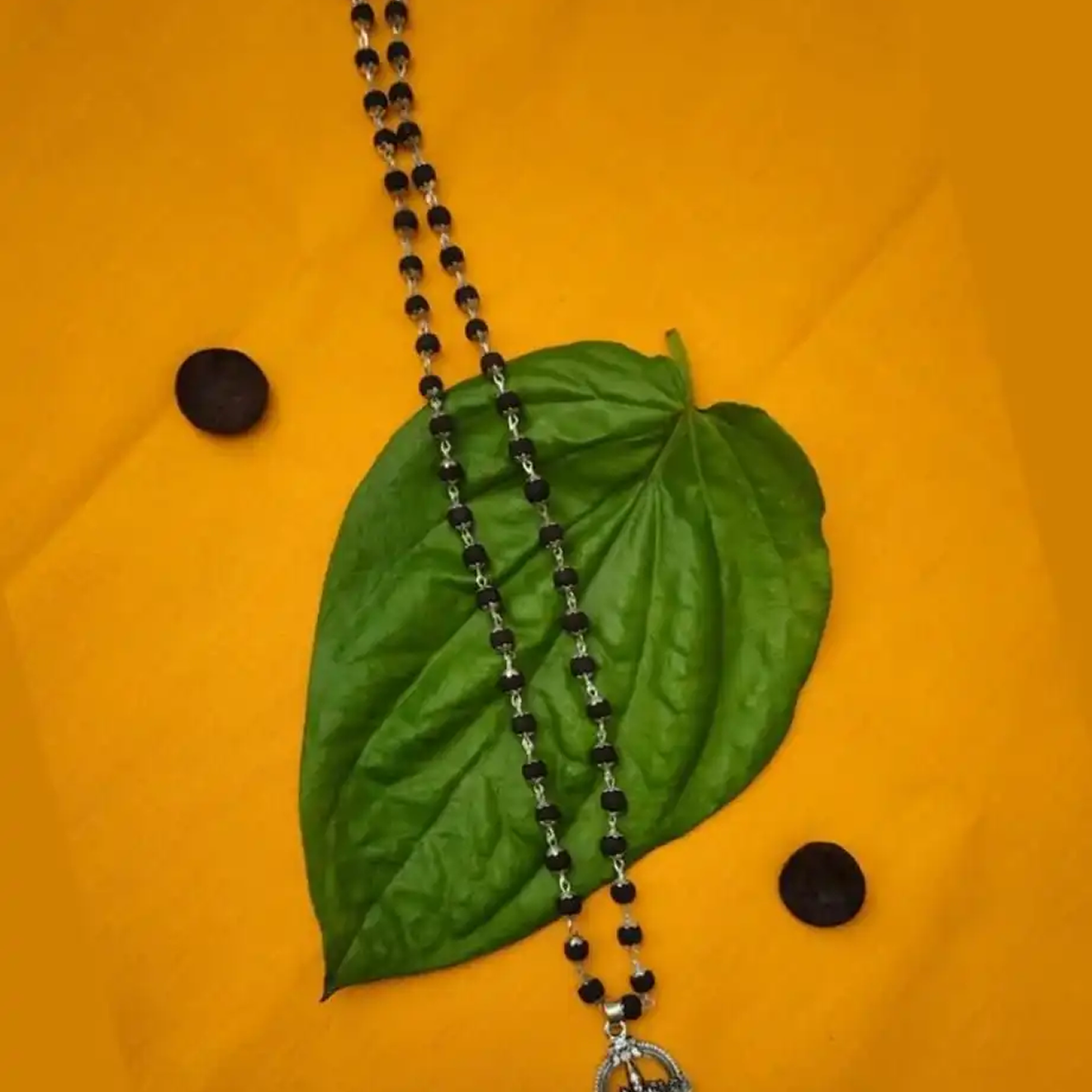 🕉️ Karungali Mala with Lord Murugan Locket – Divine Protection & Style 🔱