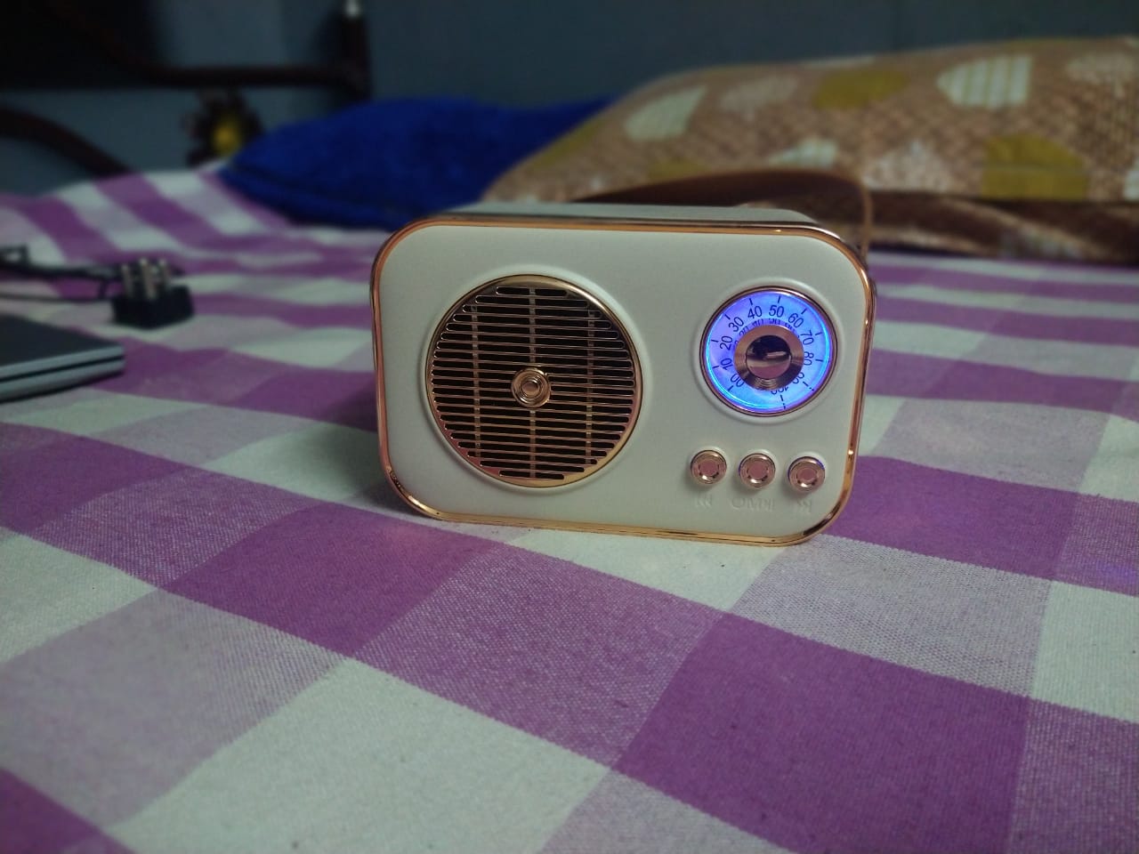 🌟 Retro Classic Bluetooth Speaker 🔊✨