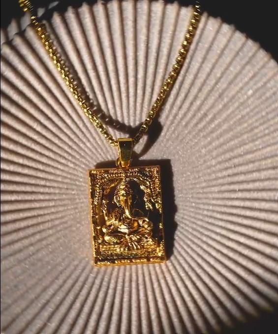 🕉️ Gold Plated Ganeshji Pendant with Chain – Divine Style with a Touch of Elegance